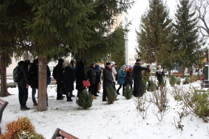 30 листопада 2016 р. Митрополит Луцький і Волинський Михаїл проводить екскурсію для дітей із Волновахи (Донецька область) комплексом кафедрального собору Святої Трійці. Світлини інформаційної служби єпархії.