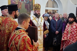 6–7 грудня 2016 р. Всенічна відправа і Божественна Літургія в храмі Великомучениці Катерини луцького жіночого монастиря Святителя Василія Великого з нагоди престольного свята. Світлини Ігоря Сацика.