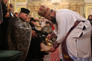 13 квітня 2017 р. Чин омовіння ніг і Рання Великої п’ятниці з читання 12-ти страсних Євангелій у кафедральному соборі Святої Трійці в Луцьку. Очолює митрополит Луцький і Волинський Михаїл. Світлини інформаційної служби єпархії.