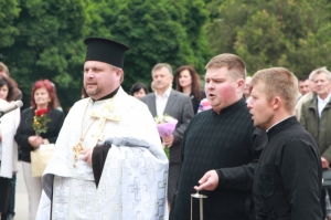 22 травня 2018 р. Заупокійна літія перед пам'ятником Великому Кобзарю. Очолює віце-канцлер та старший капелан єпархії протоієрей Олександр Безкоровайний. Світлини інформаційної служби єпархії.