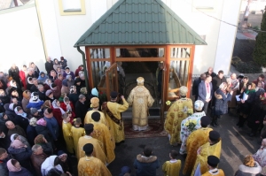 19 грудня 2019 р. Божественна літургія в церкві Святителя Миколая Чудотворця с. Скобелка Горохівського деканату з нагоди престольного свята. Очолює митрополит Луцький і Волинський Михаїл. Світлини інформаційної служби єпархії.