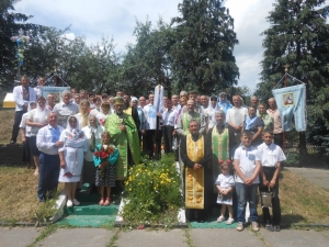 Вшанування розстріляних у луцькій тюрмі в Рудці-Козинській. Світлина Інформаційної служби єпархії