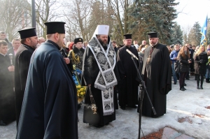 20 лютого 2017 р. Заупокійна літія на меморіалі «Вічна слава» у Луцьку за загиблими під час Революції Гідності. Світлини інформаційної служби єпархії.