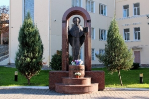 Пам'ятник Святому Миколаю у Луцьку
