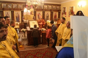 1 листопада 2017 р. Акафіст перед копією чудотворної ікони Богородиці «Всецариця» у храмі Великомученика і цілителя Пантелеймона обласної клінічної лікарні. Світлини інформаційної служби єпархії. 1 листопада 2017 р. Акафіст перед копією чудотворної ікони Богородиці «Всецариця» у храмі Великомученика і цілителя Пантелеймона обласної клінічної лікарні. Світлини інформаційної служби єпархії.
