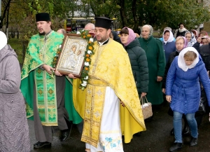 28 жовтня 2018 р. Відправа з нагоди зустрічі святинь у храмі Преподобного Іова Почаївського у Луцьку. Світлини з архіву священика Олекснадра Вронського.