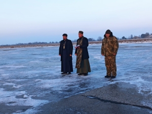 28 грудня 2021 р. Передача медзасобів. Світлини з архіву протоієрея Олександра Вронського.