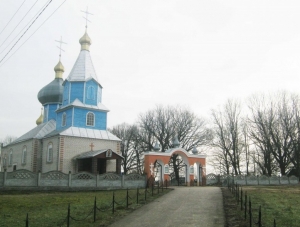 Храм Архістратига Михаїла в с. Залухів Ратнівського деканату. Світлина з сайта volga.lutsk.ua