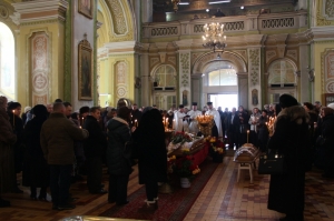 9 лютого 2017 р. Слово протоієрея Володимира Подольця, старости луцького кафедрального собору Святої Трійці, на завершення чину похорону Віктора Кравчука, заслуженого юриста України, судді, колишнього голову Господарського суду Волині. Відео єпархіальної телестудії «Собор».