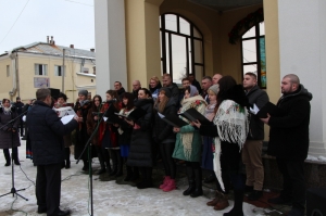 18 лютого 2018 р., неділя сиропусна, прощена. Доброчинний захід із нагоди запусту на Сорокадесятницю на території луцького кафедрального собору Святої Трійці. Слово митрополита Луцького і Волинського Михаїла. Відео єпархіальної телестудії «Собор».