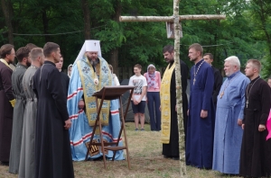 12 червня 2018 р. Молебень на закликання помочі Святого Духа перед початком усякого доброго діла та чин освячення каплиці Волинської ікони Божої Матері на приватній території в с. Куликовичі Маневицького деканату під час відкриття єпархіального молодіжного табору. Богослужіння очолює митрополит Луцький і Волинський Михаїл. Відео єпархіальної телестудії «Собор».